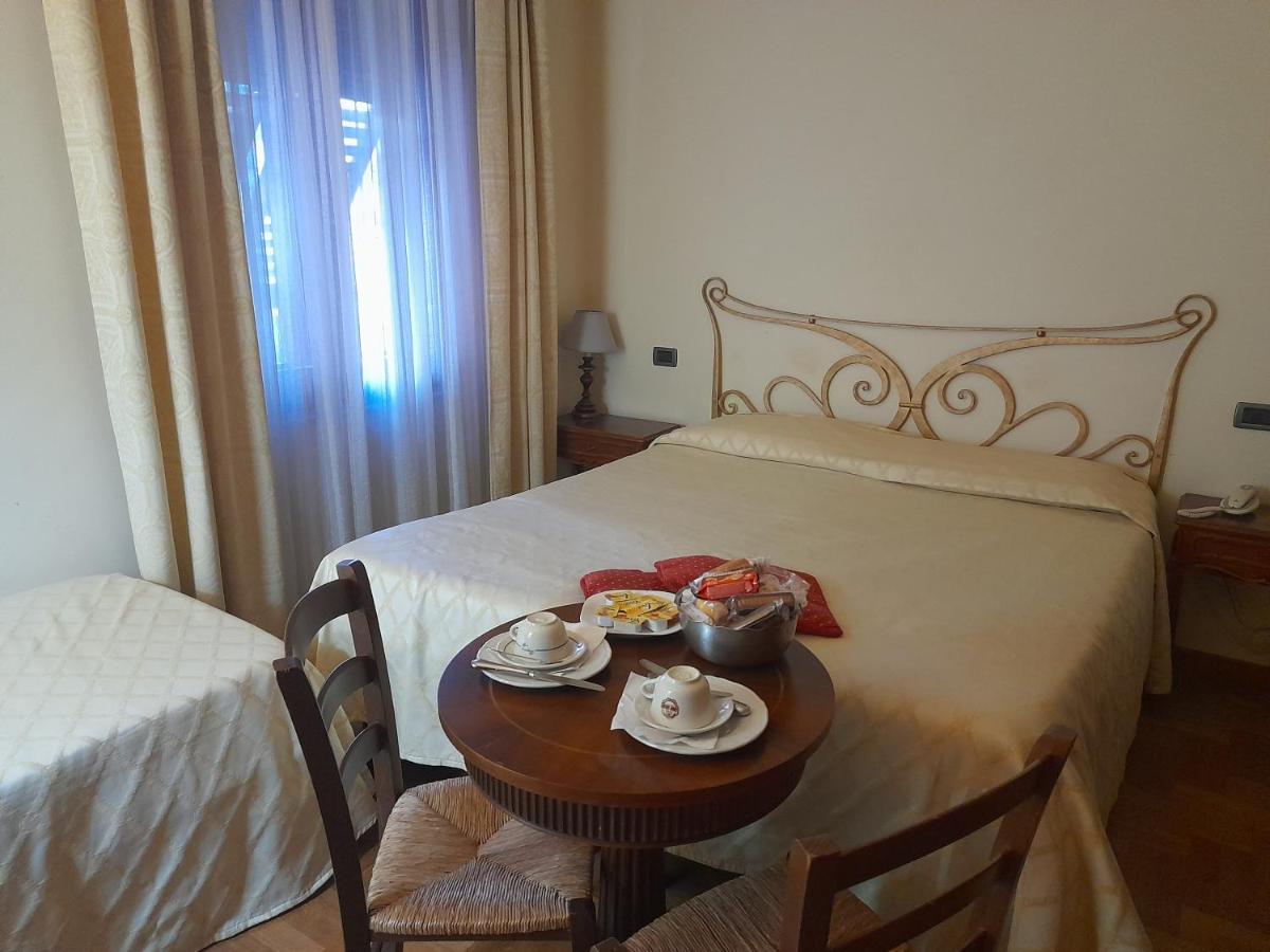 Petit Chateau Montecatini Terme Kültér fotó