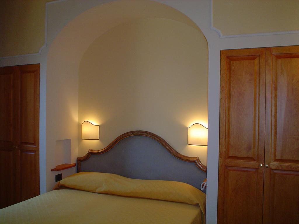 Petit Chateau Montecatini Terme Kültér fotó